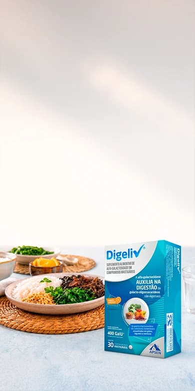 Prato de comida brasileira ao lado da caixa do suplemento Digeliv